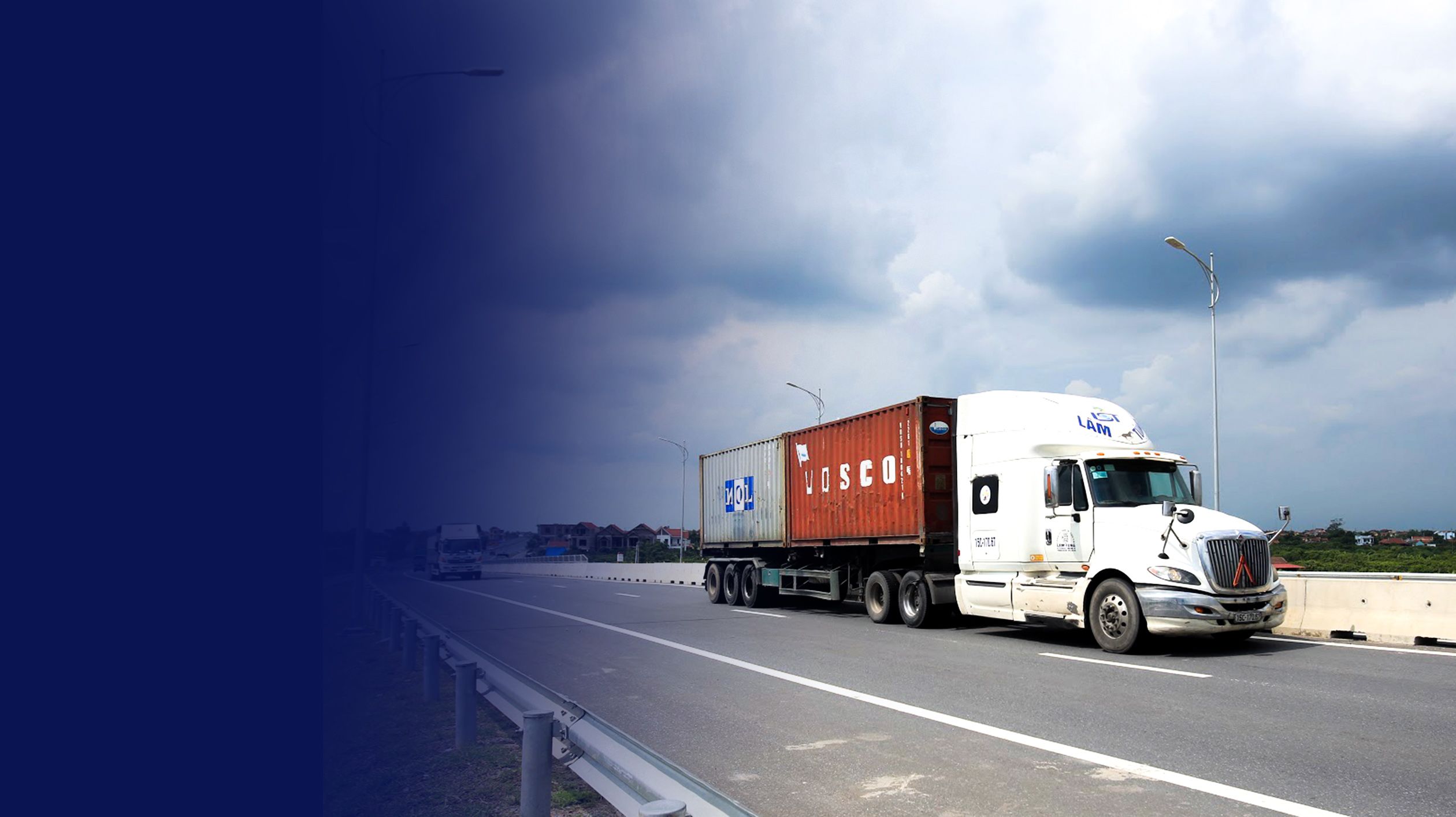 Freight operations. (Photo: Duy Linh)